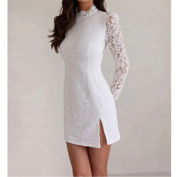Park & Fifth Dresses & Skirts - Park & Fifth Henrietta lace mini with key hole back!